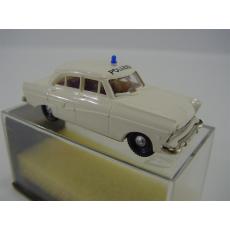 HO 1911 Ford Taunus 12m Polizei in weiß