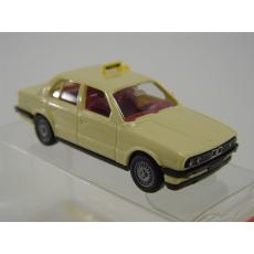 HO 149 14 BMW 320i Taxi creme